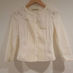 Adorable Prada Ivory/White cotton blazer size 38 for a slim fit.